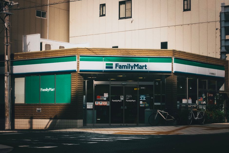 Bodegas, Corner Stores, and the Soul of the Sidewalk