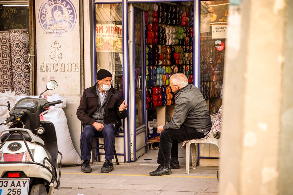 How to Be a Good Neighbor in a Big City
